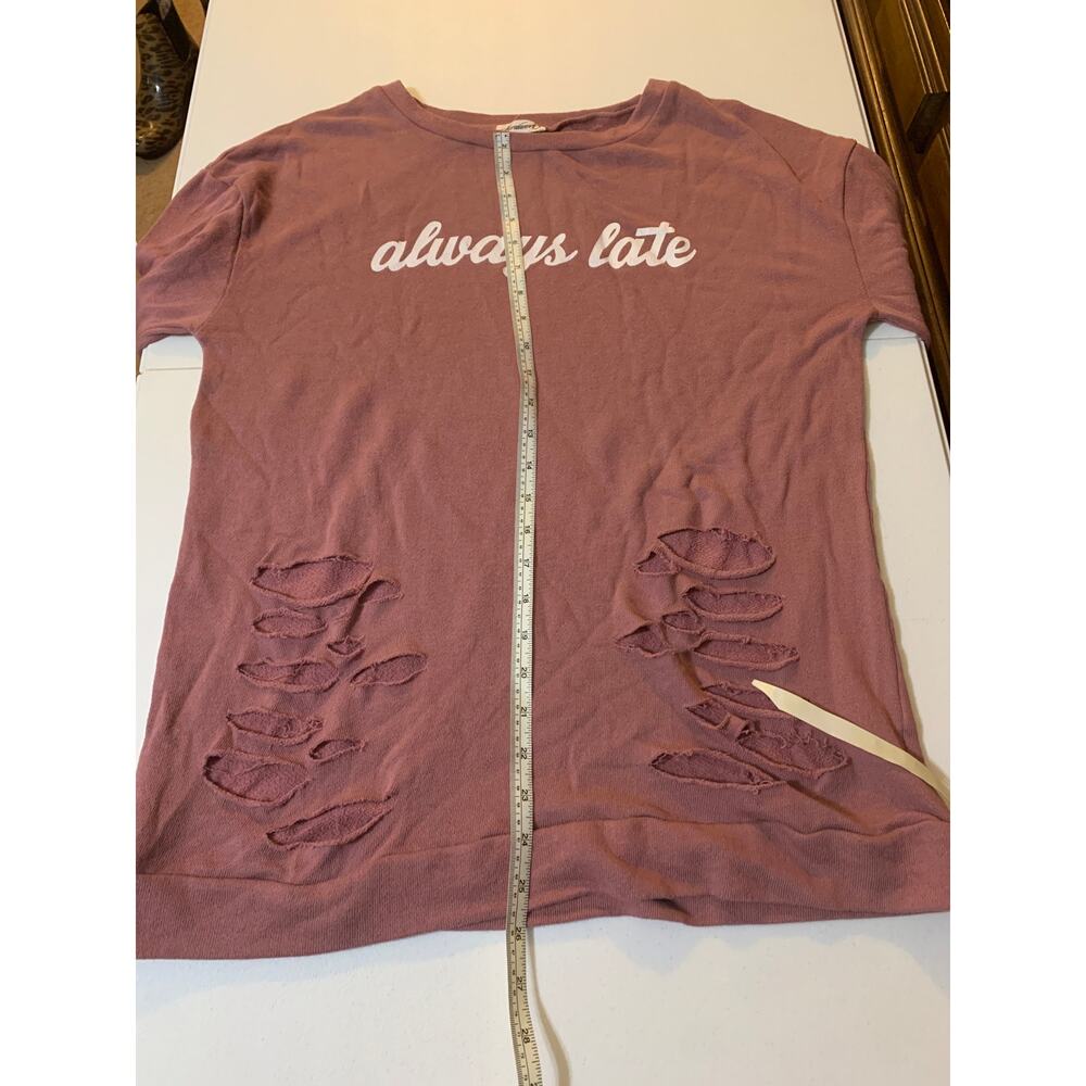 Jordann Light Weight Distressed Sweater Size Small. Pinkish Purple - Picture 7 of 7